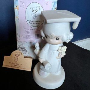 Precious Moments - The Lord Bless You & Keep You Collectors Figurine
